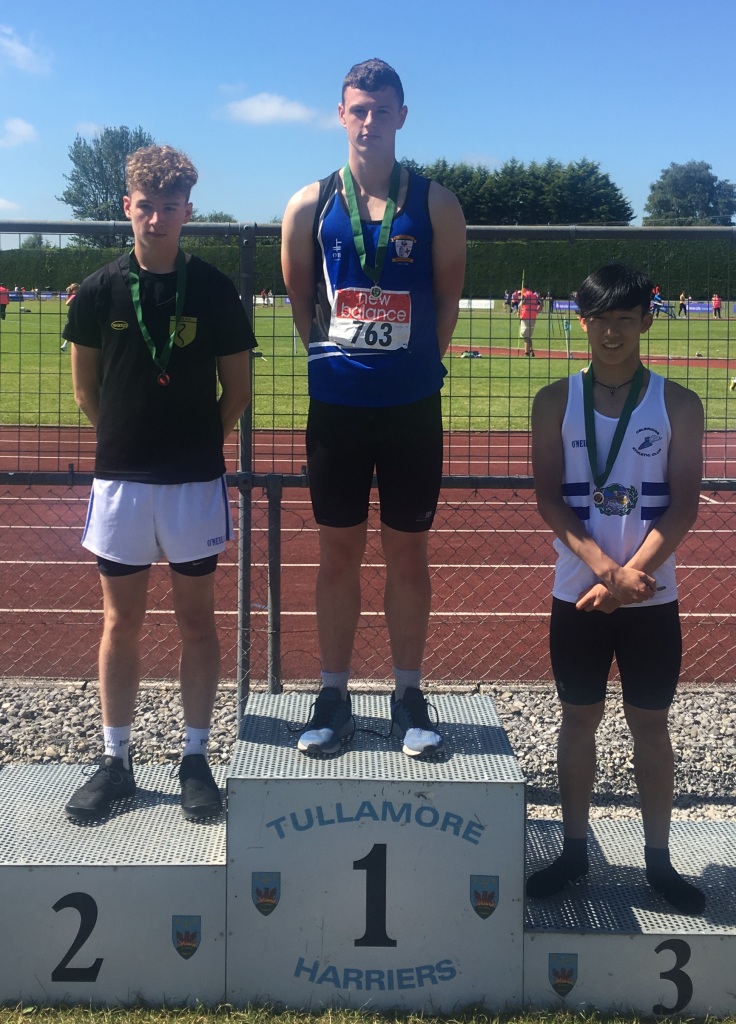 Gabriel Bell (in the centre) at Leinster Juvenile Championships (Tullamore, June 2017)